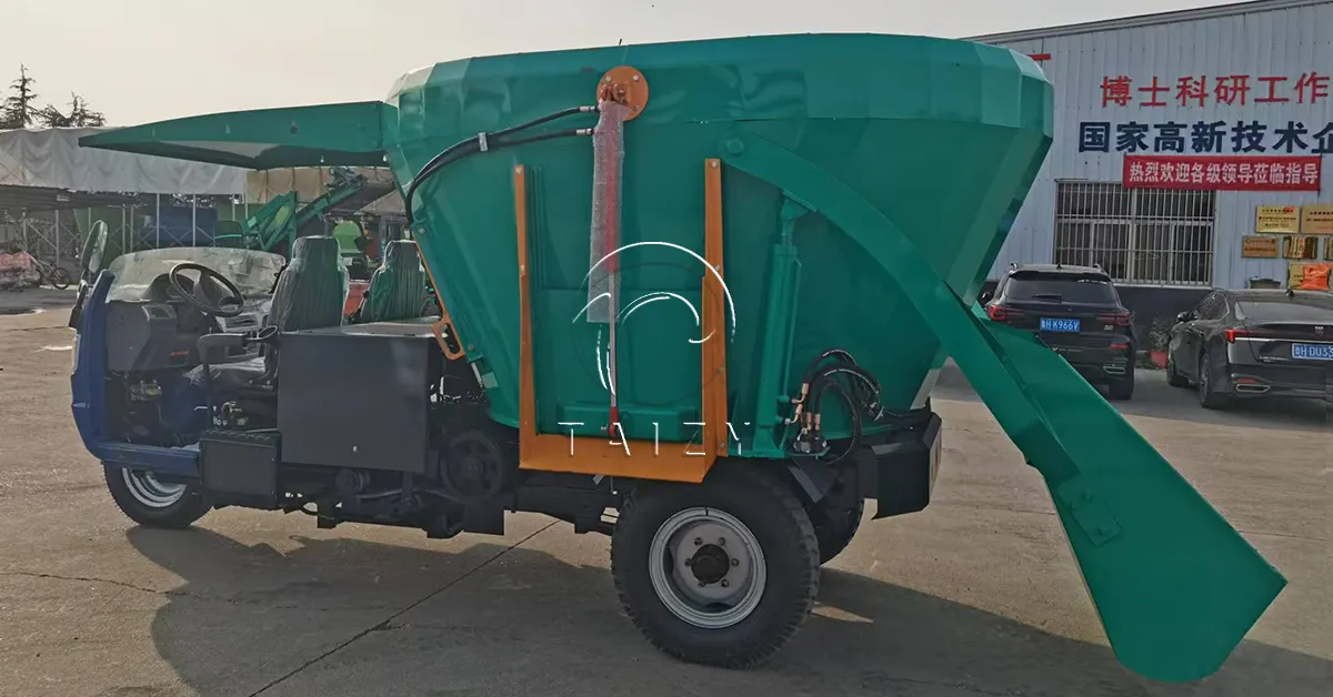 8cbm vertical tricycle silage spreader sold to Argentina